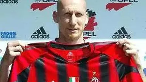 邵佳一首场执教备受瞩目，董路看好青岛沧州较量，赞其备战充分